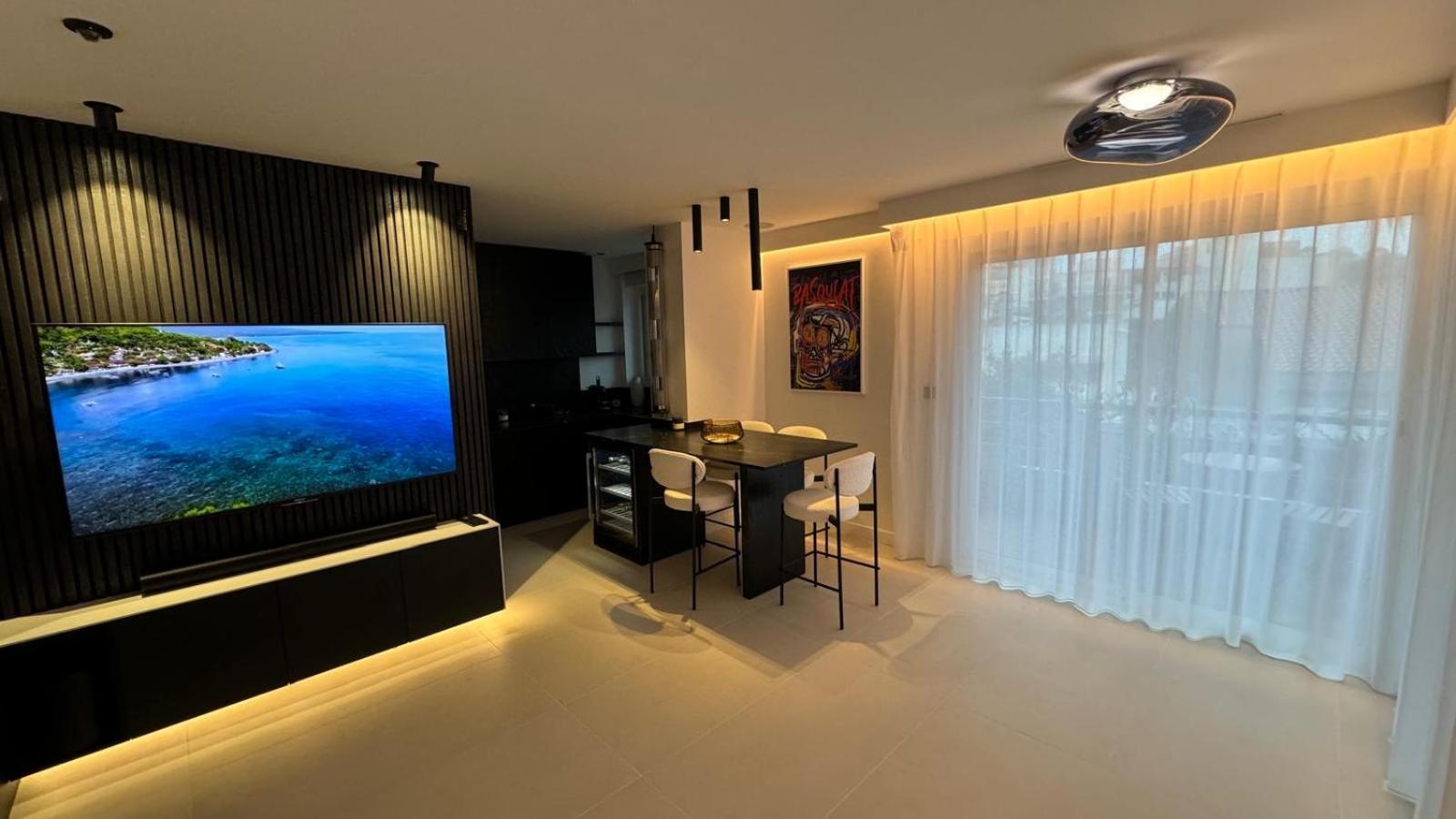 Appartement Luxueux Plein Centre De Cavalaire A 2Mn De La Plage Extérieur photo