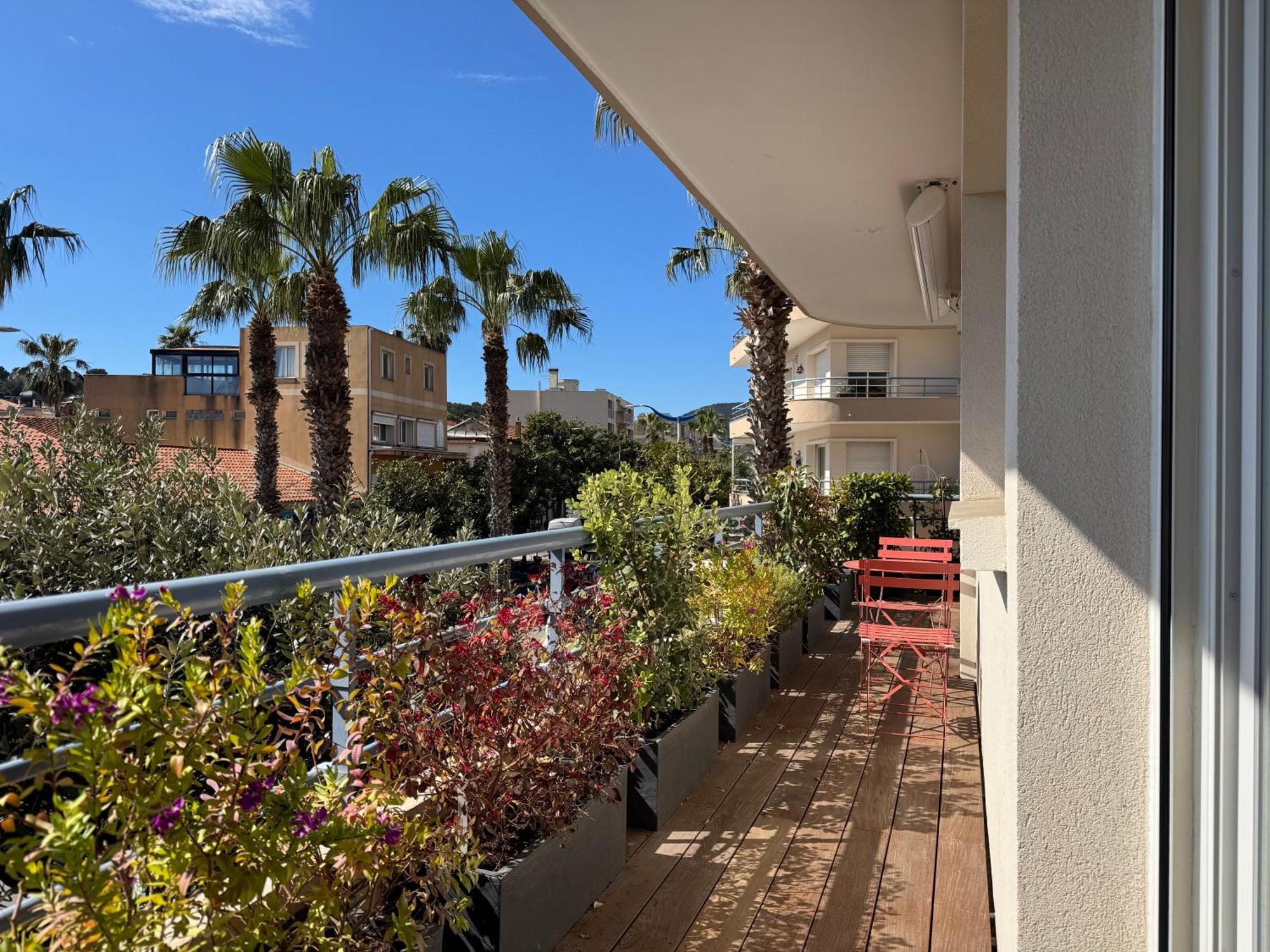 Appartement Luxueux Plein Centre De Cavalaire A 2Mn De La Plage Extérieur photo